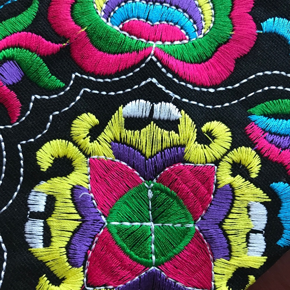 ⭐️Colorful Zippered Embroidered Everything Bag - Picture 6 of 7